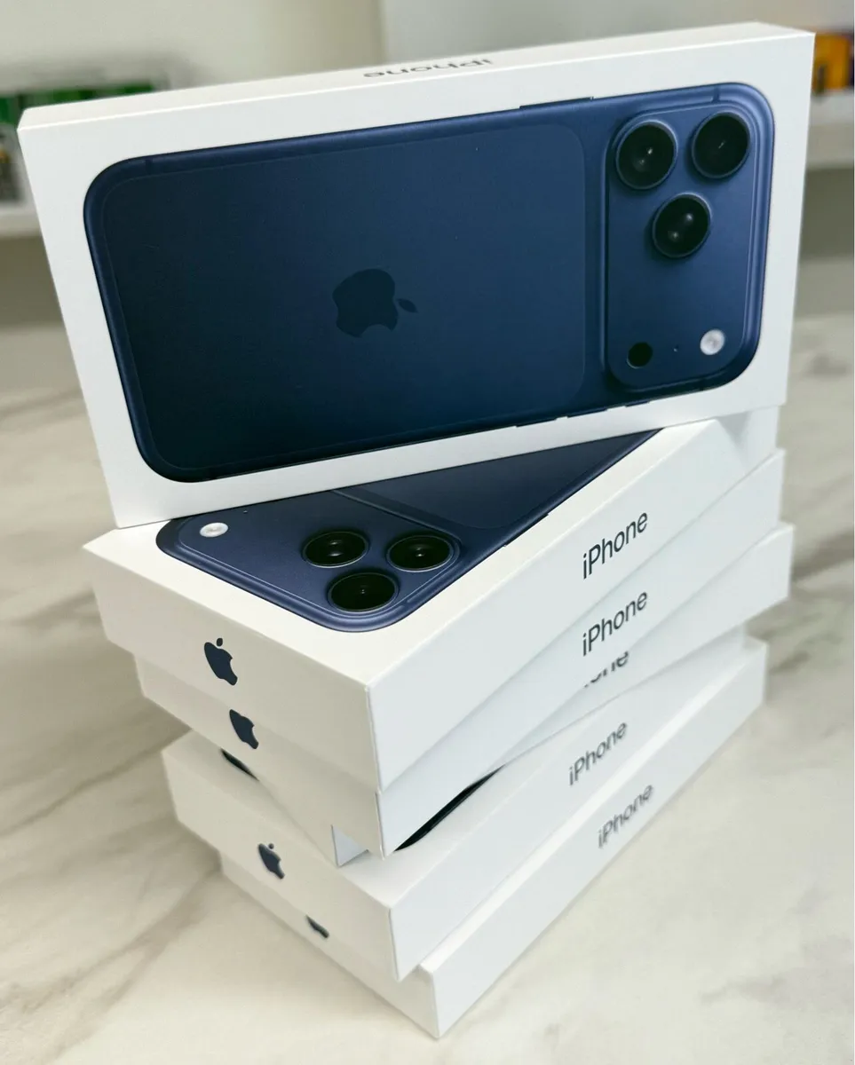 BRAND NEW IPHONE 17 PRO MAX 512GB