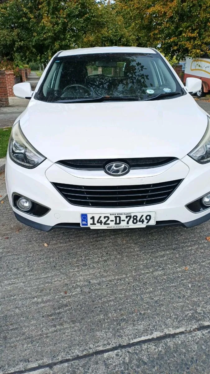 Hyundai Ix35 doe and tax. - Image 1