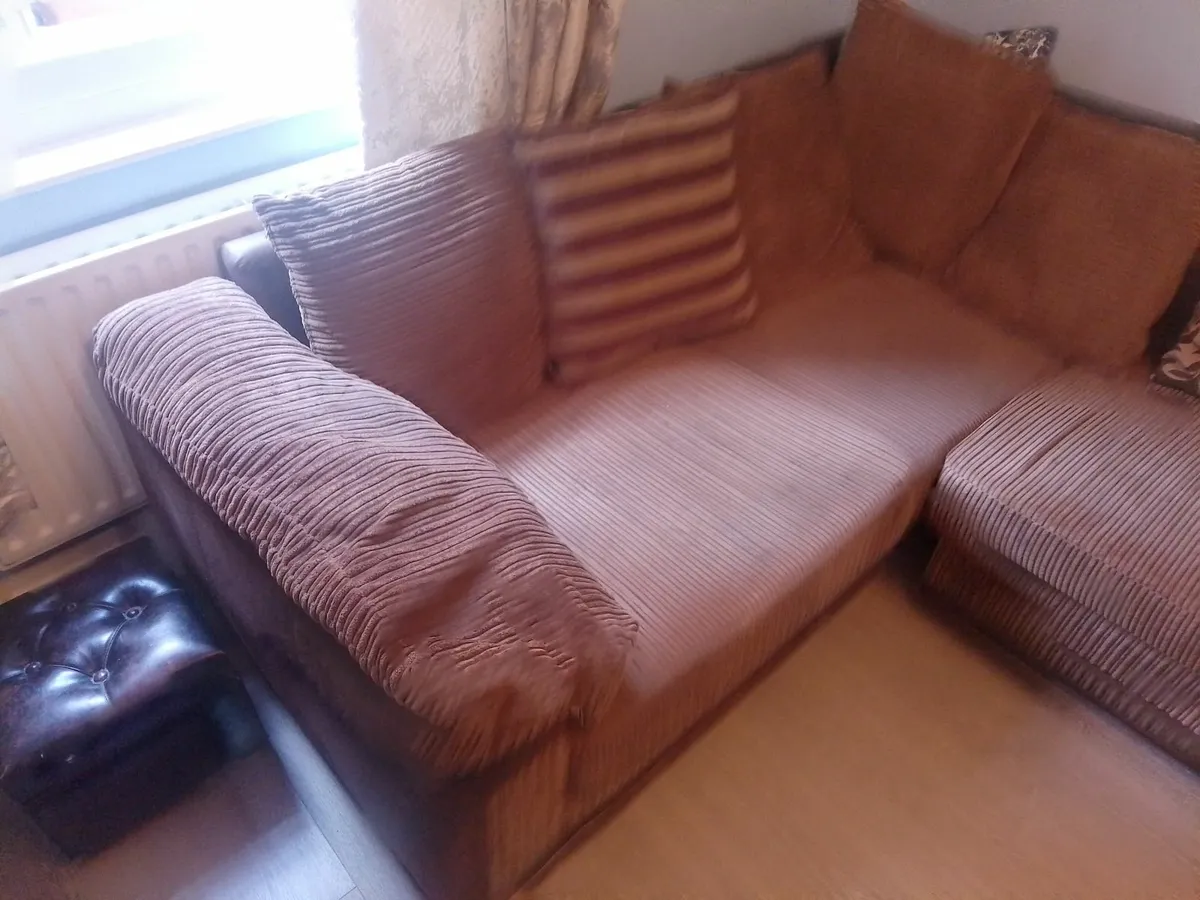 2 piece large corner suite - Image 3