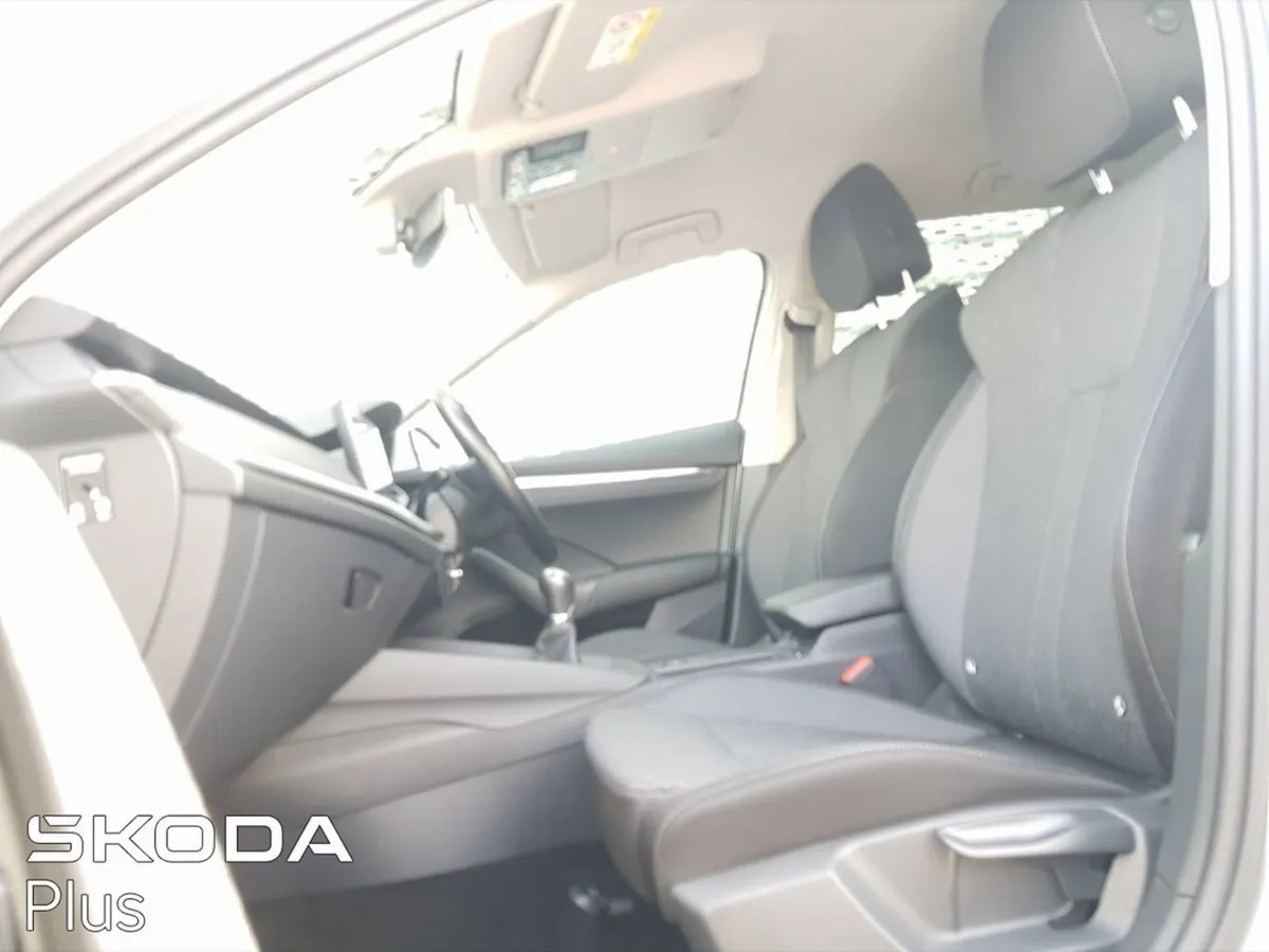 Skoda Octavia Combi Style 2.0tdi 115HP - Image 2