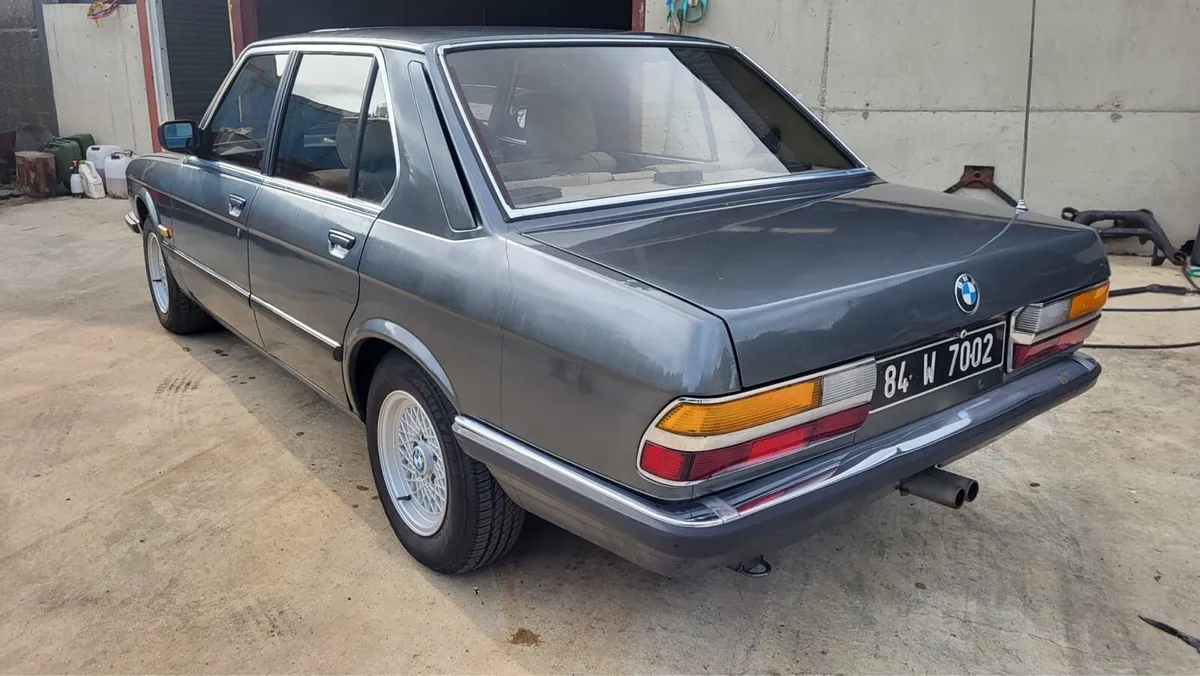 BMW 528i E28 1984 - Image 3