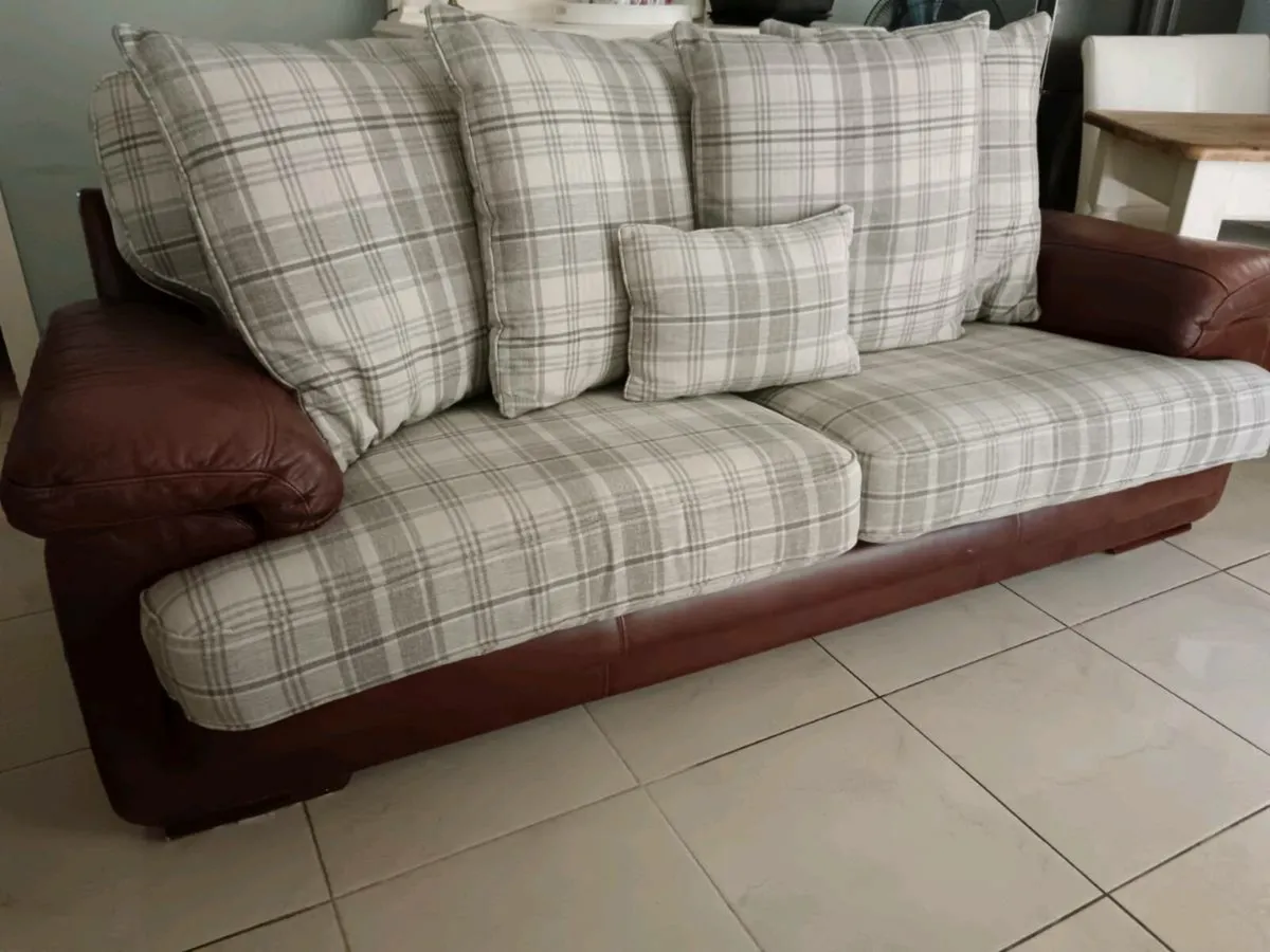 Sofa - Image 4