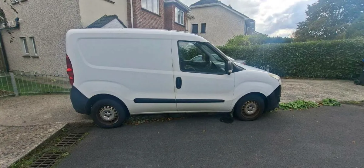 141 Opel Combo 1.3 Van - Image 1