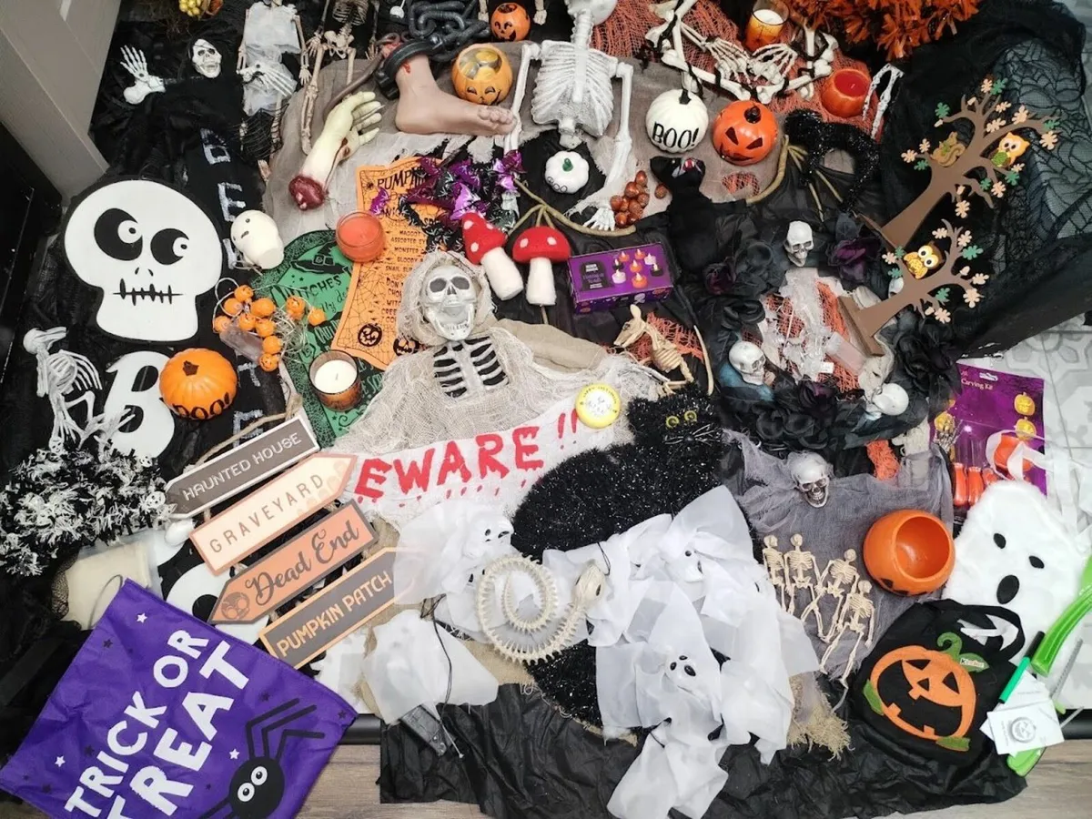 Halloween bundle 100+ decorations - NEED TO GO AS - Image 3