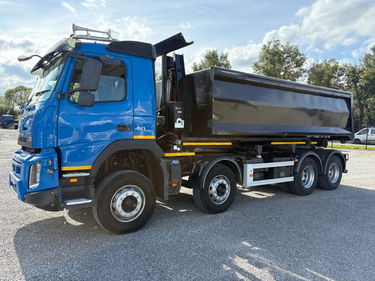 2019 Volvo FMX 410 Hookloader - Image 1