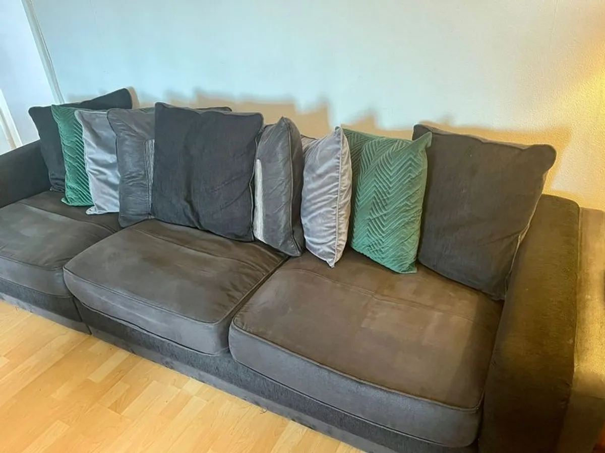 sofa - Image 2
