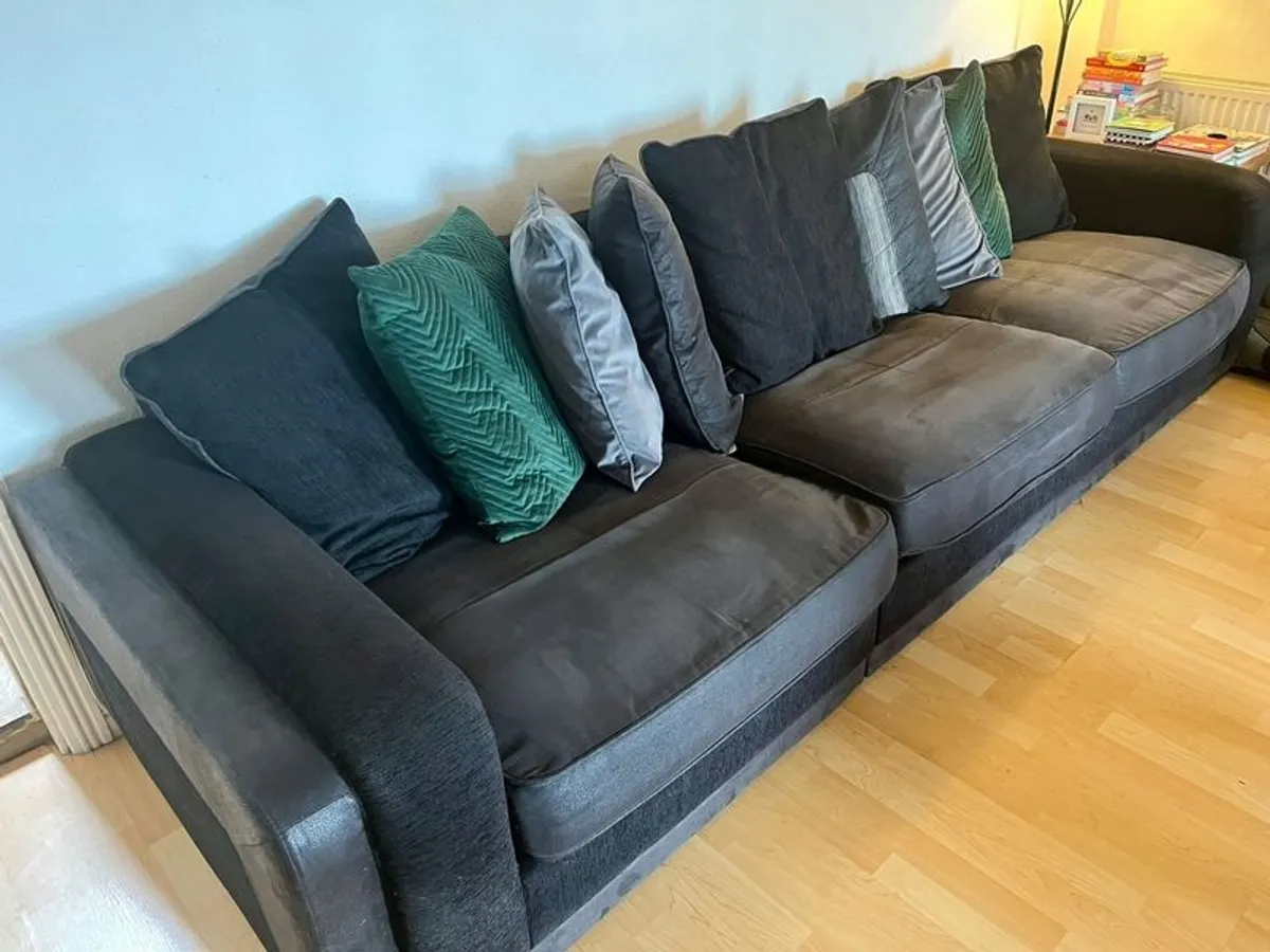 sofa - Image 3