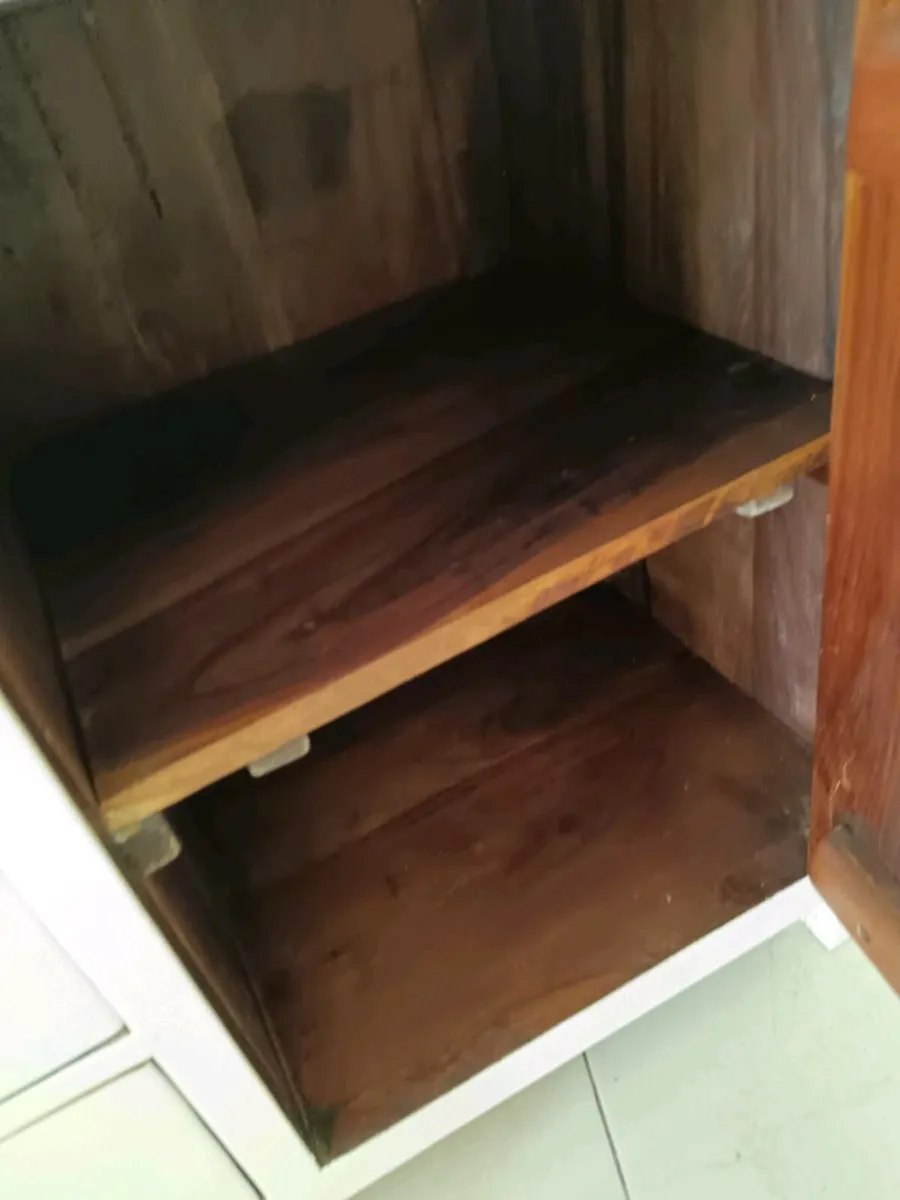 Sideboard - Image 3