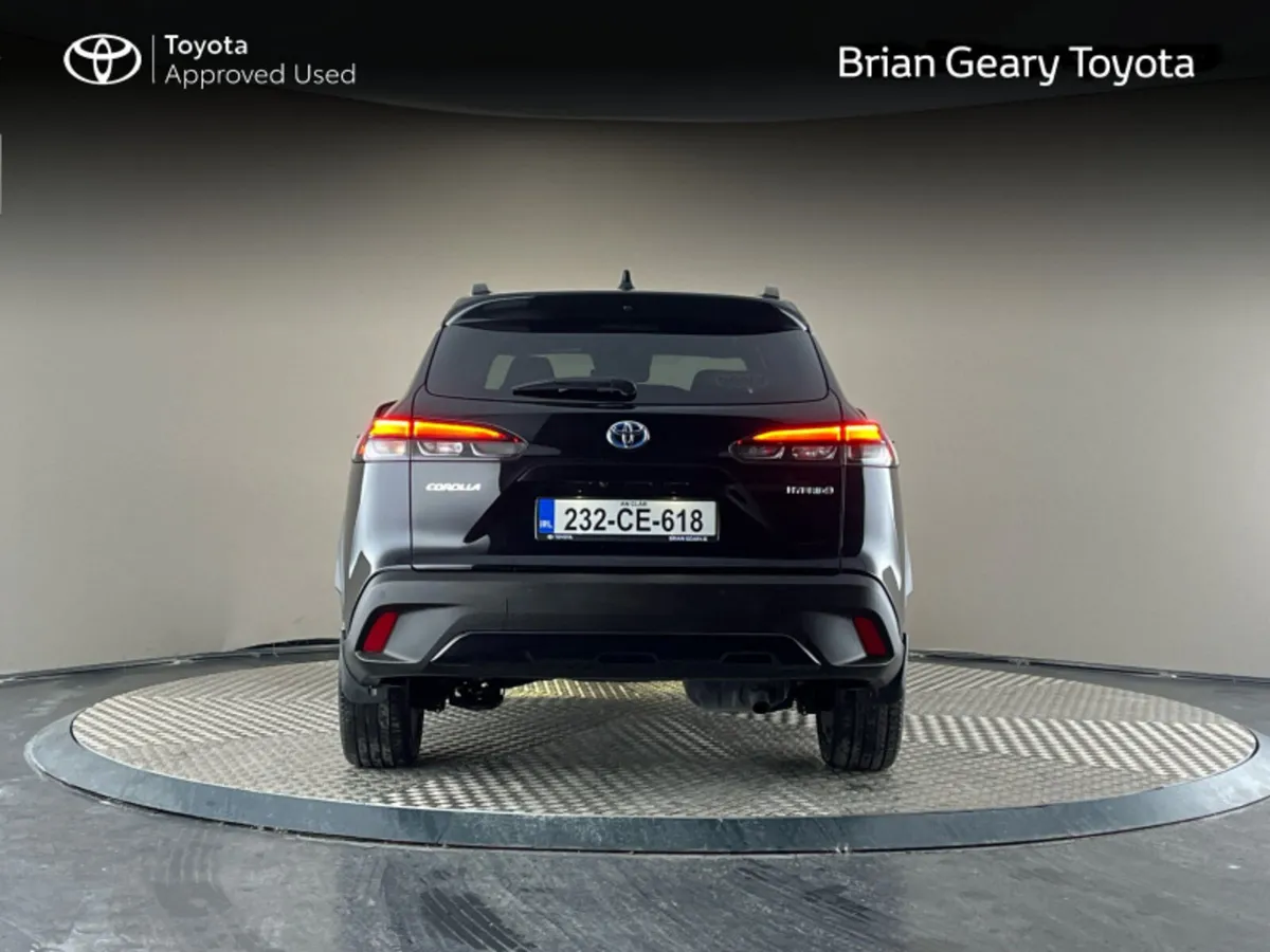 Toyota Corolla Cross HYBRID SPORT - Image 4
