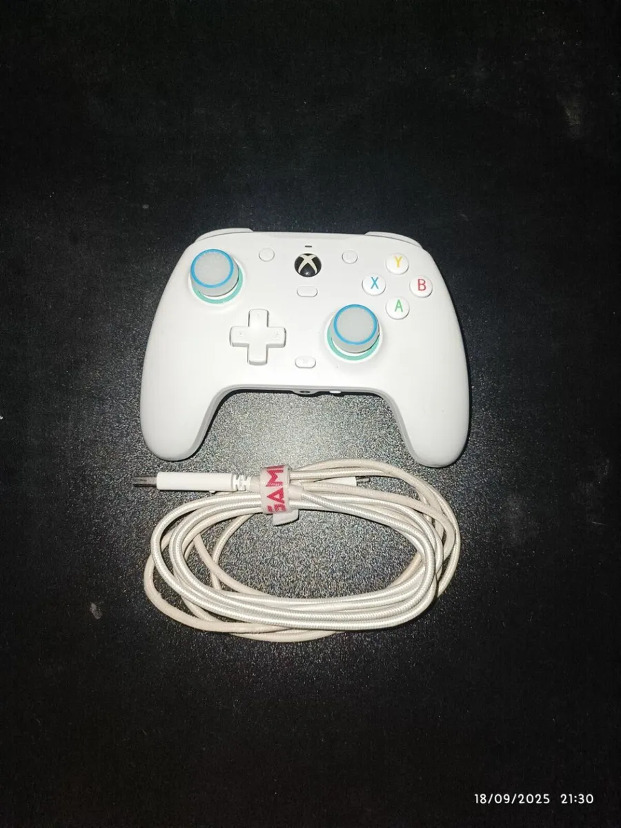 Xbox series X USED (no monitor) - Image 3