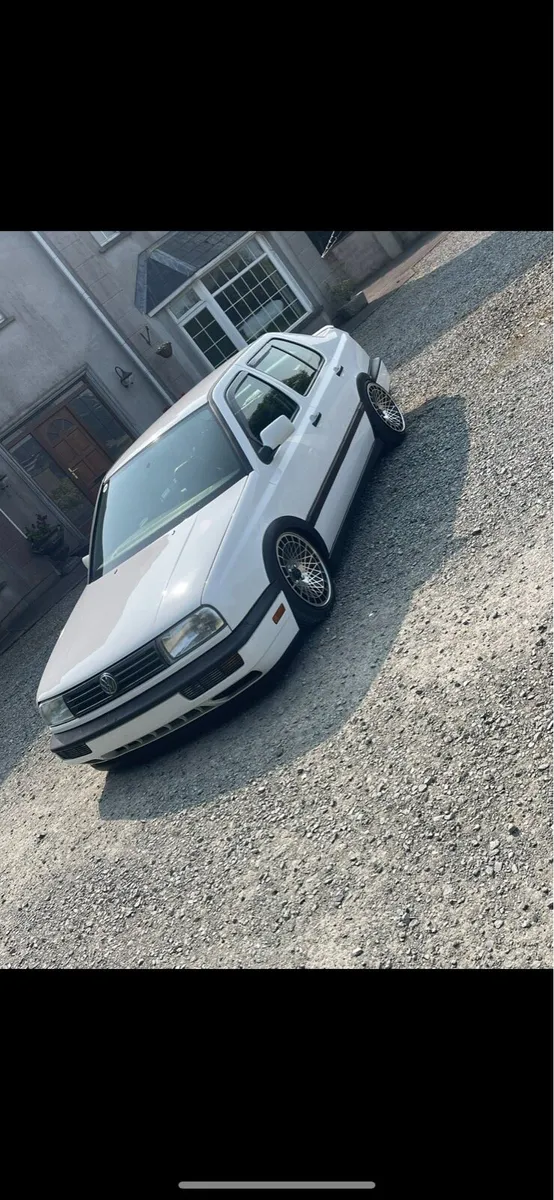 Volkswagen vento - Image 2