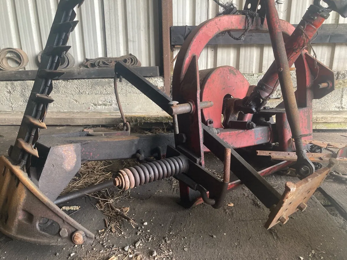 2x fingerbar mowers - Image 1