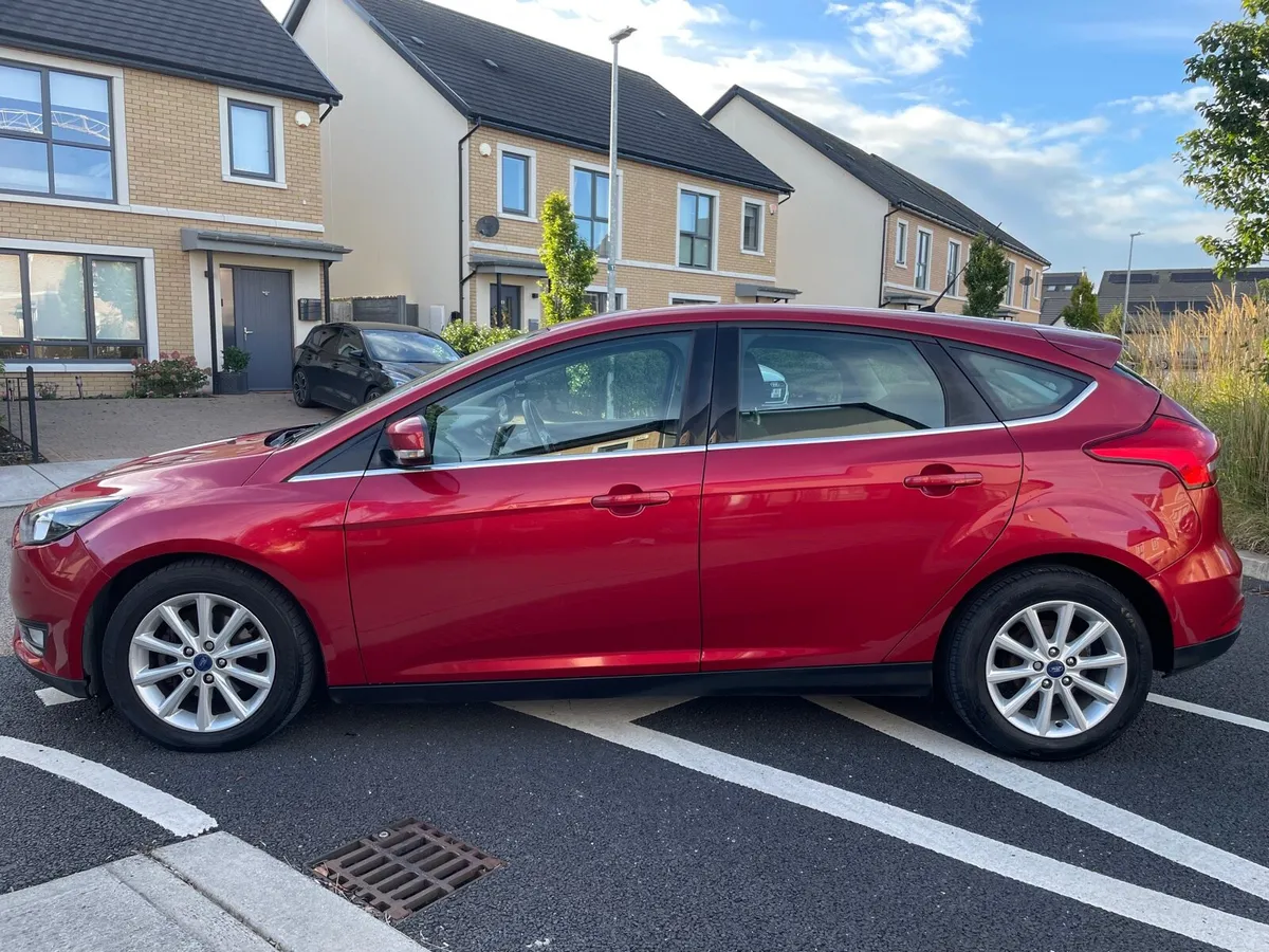 152 Ford Focus Titanium *Automatic* - Image 2