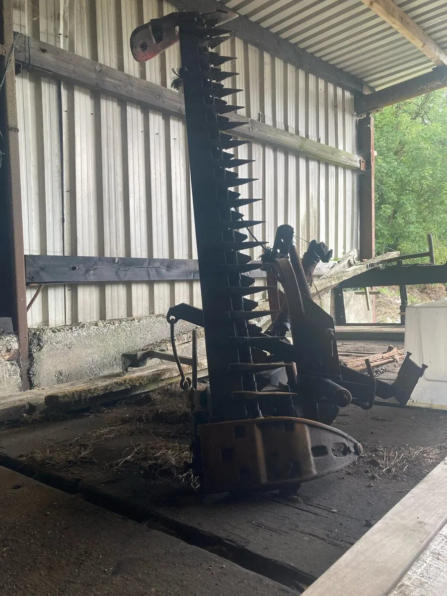 2x fingerbar mowers - Image 3