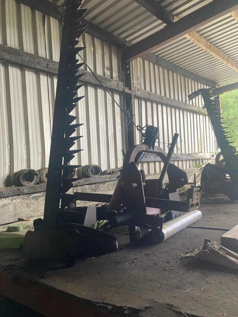 2x fingerbar mowers - Image 4