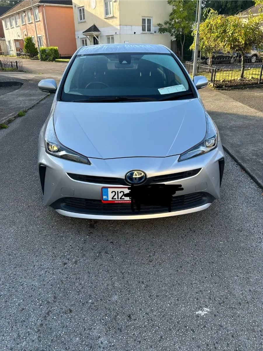 Toyota Prius 2021 - Image 2