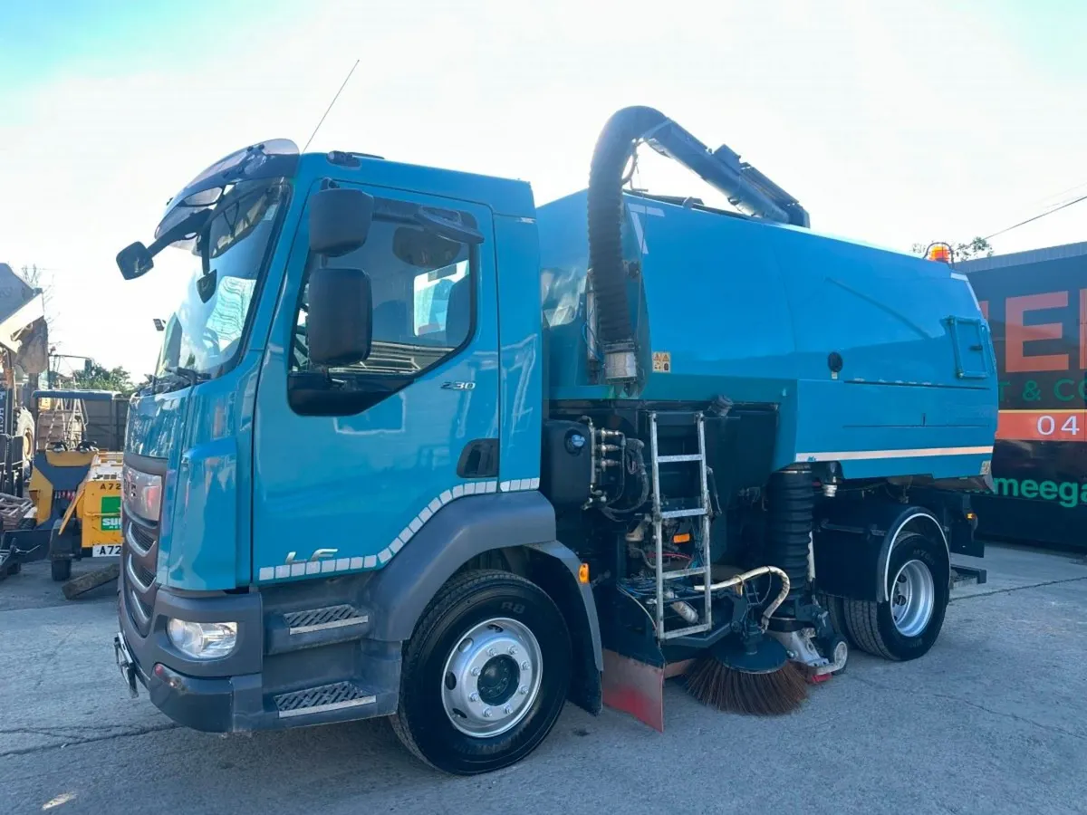 2019 DAF LF...JOHNSTON ROAD SWEEPER...77 KM. - Image 1