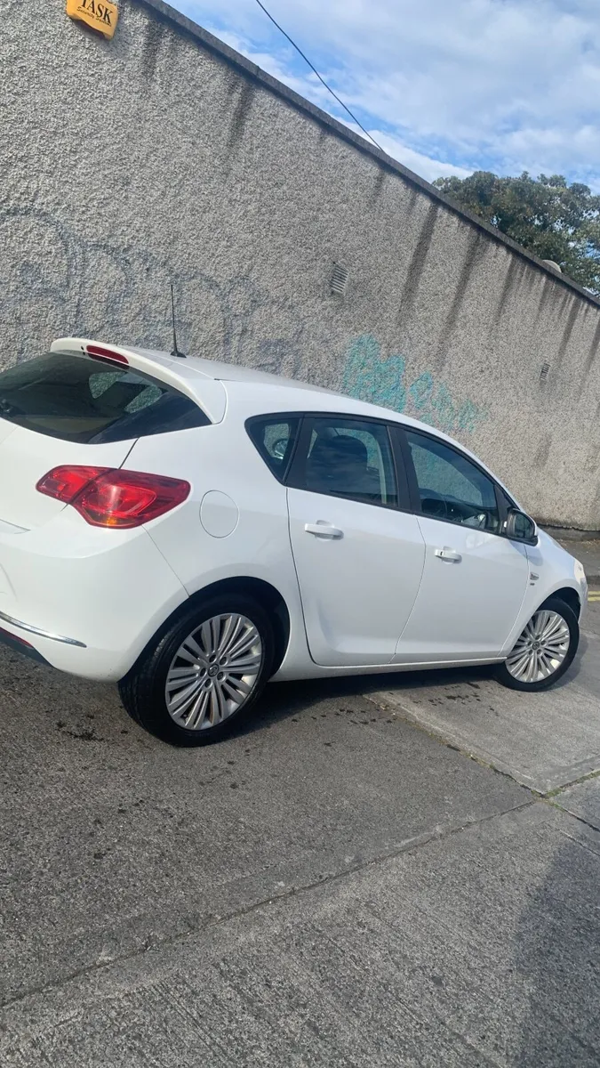 Vauxhall Astra 2013