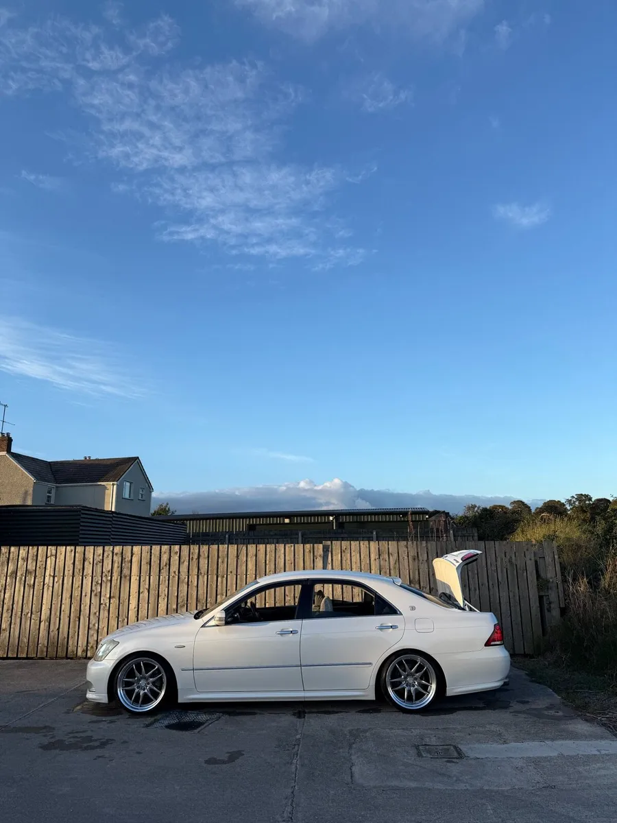 2004 Toyota Crown Tax + Nct - Image 3
