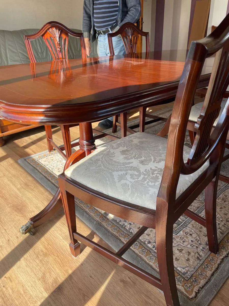 Mahogany Table and chairs - Image 3