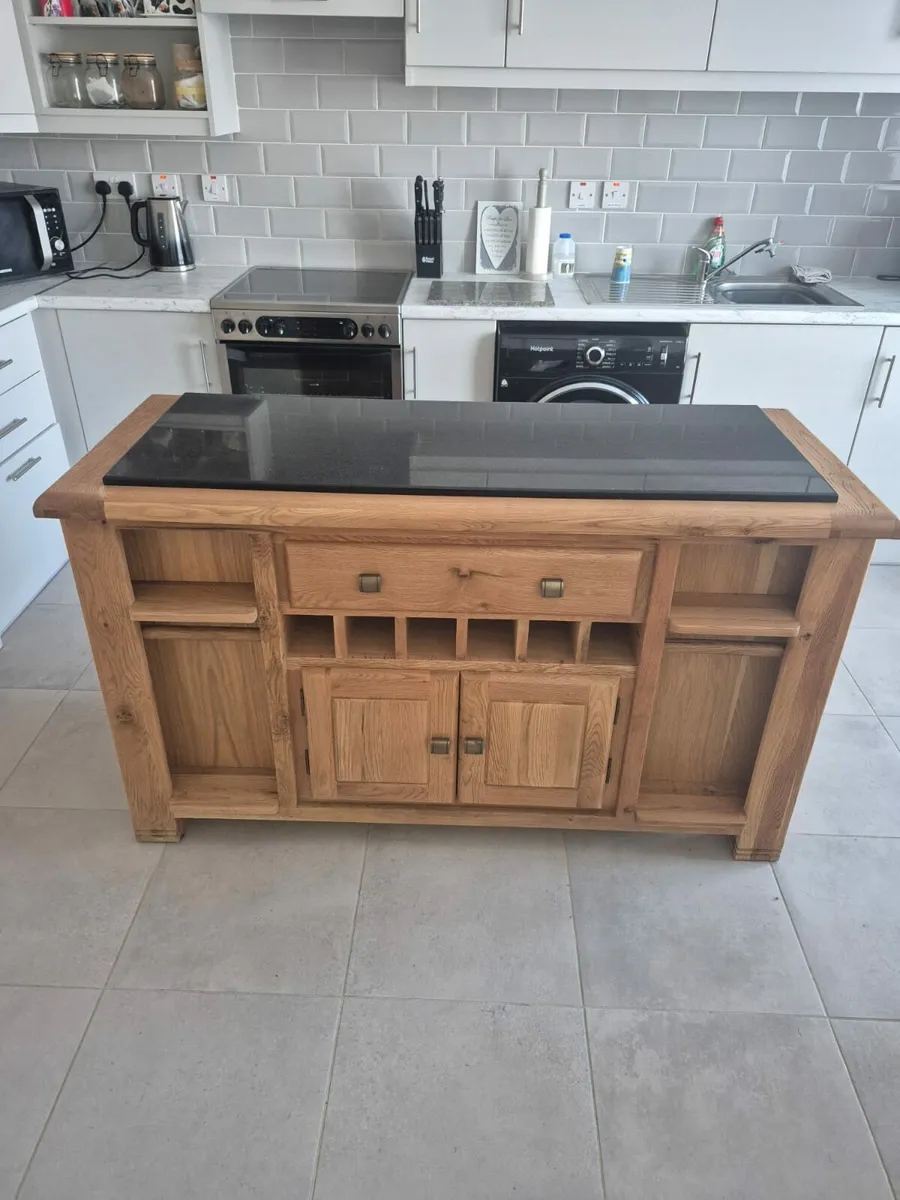 Solid wood kitchen island - Image 1
