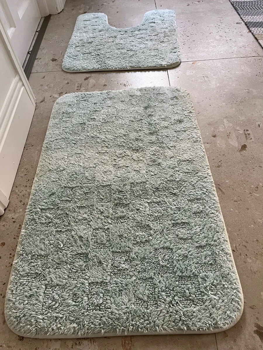 Bathroom mats - Image 1