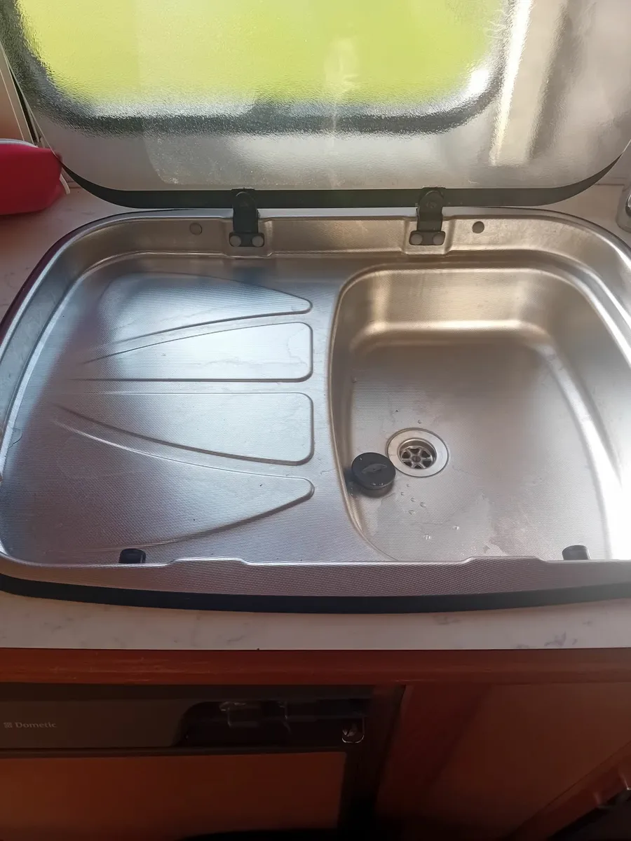 Caravan - Image 1