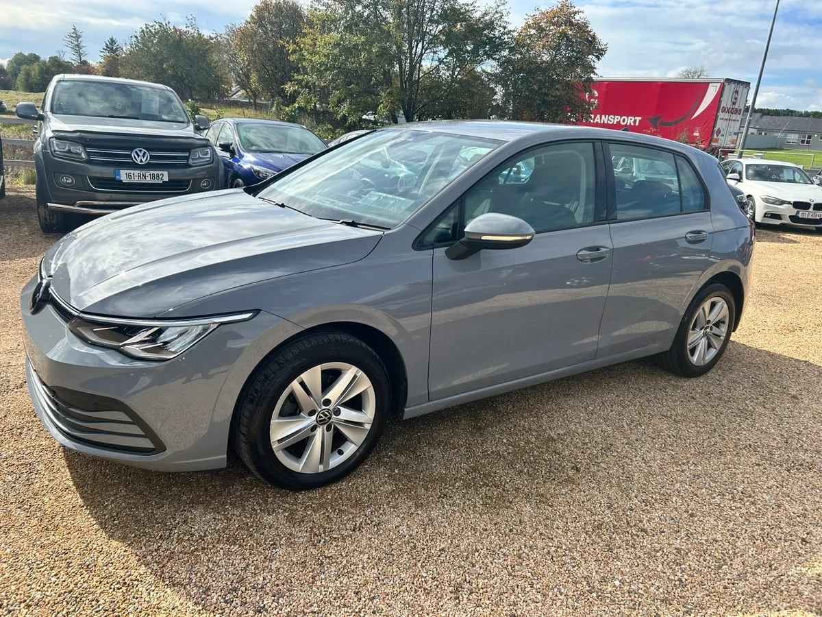 Volkswagen Golf 2.0 TDI Life - Image 4