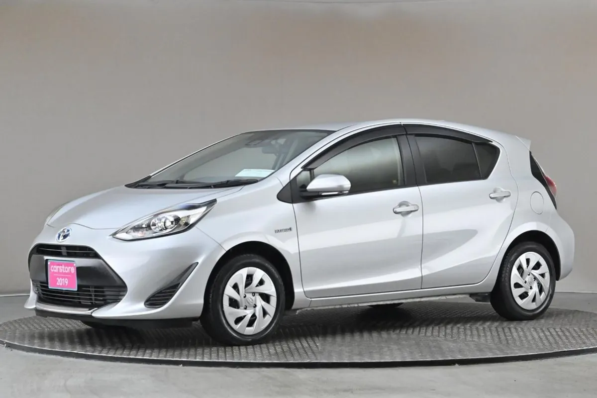 Toyota Aqua 1.5 Vvt-i Hybrid  cruise Con privacy - Image 4