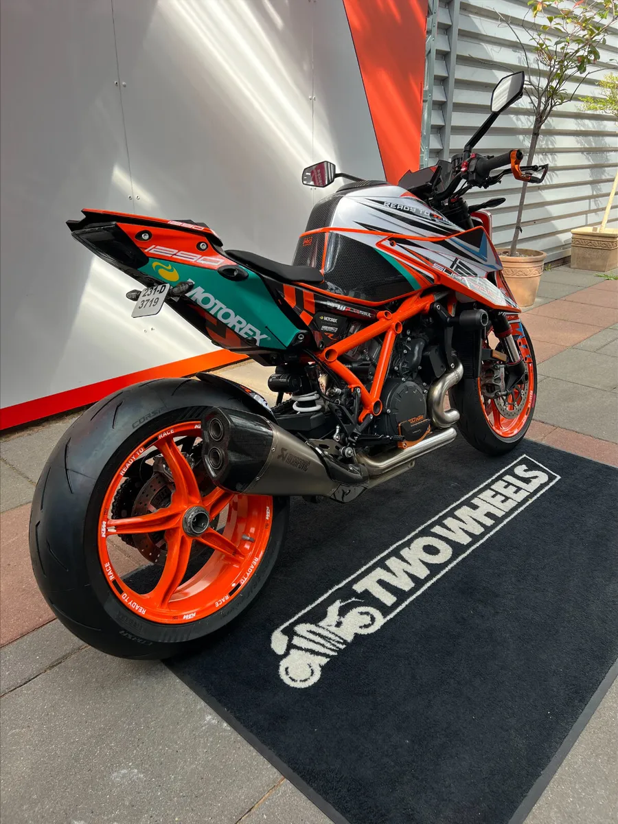 KTM 1290 Super Duke R - Image 3