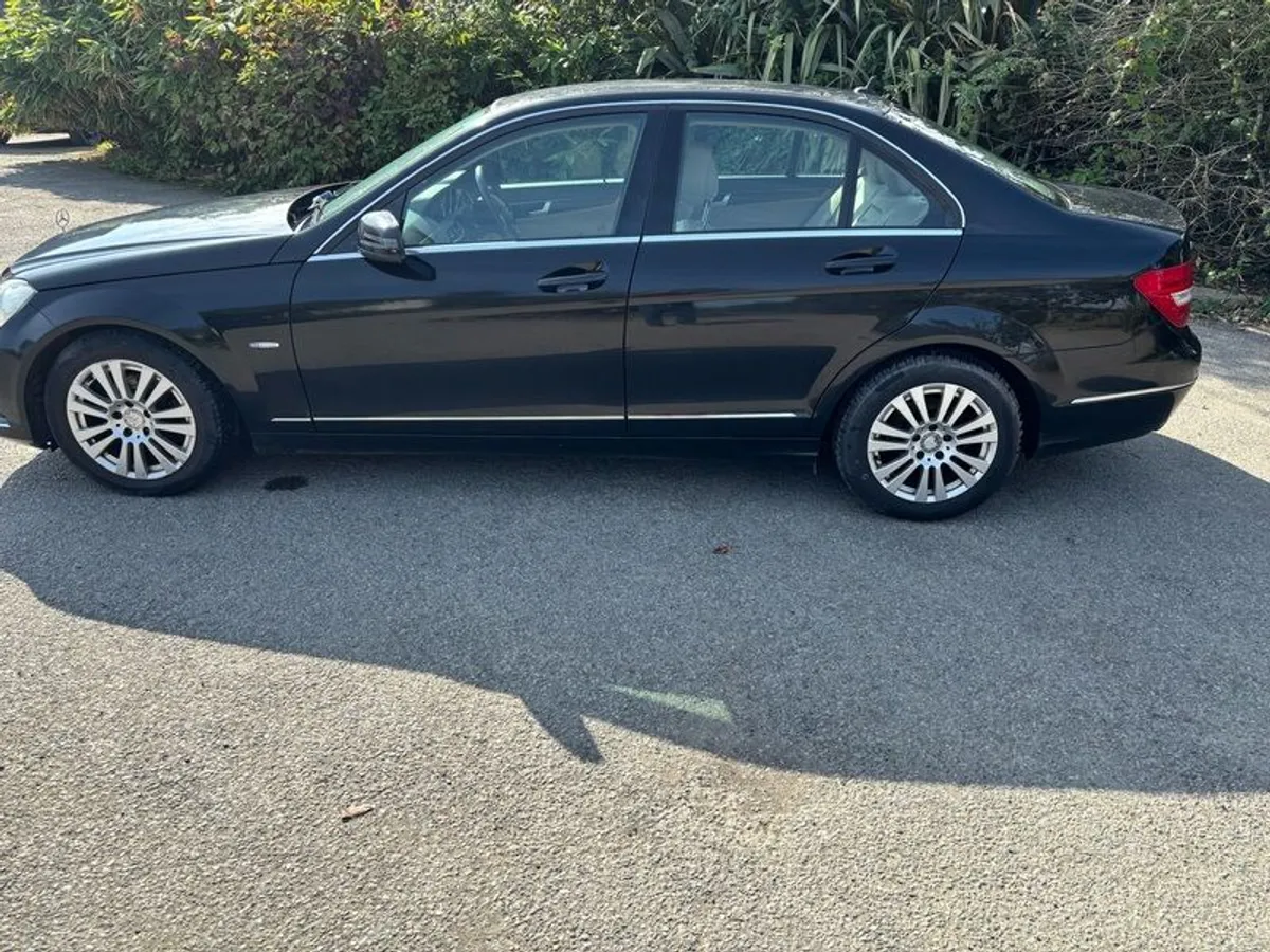 2012 Mercedes Benz C-class - Image 3