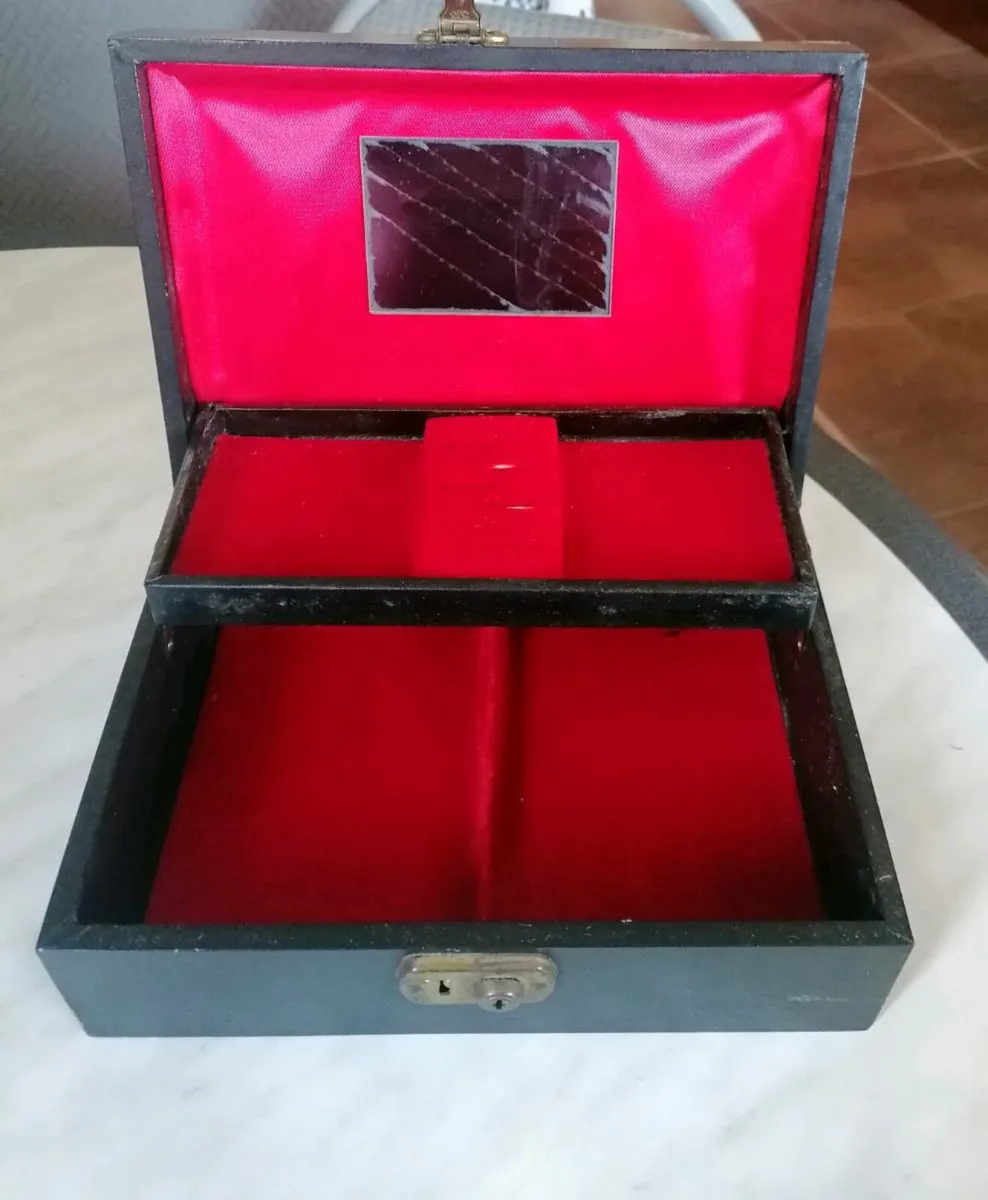 Vintage Jewellery Box - Image 3