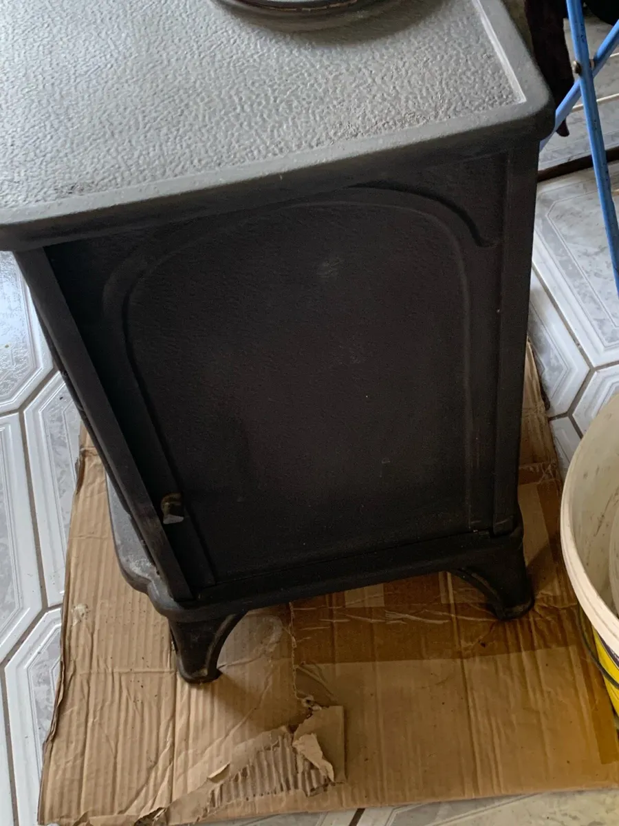 Stove - Image 4