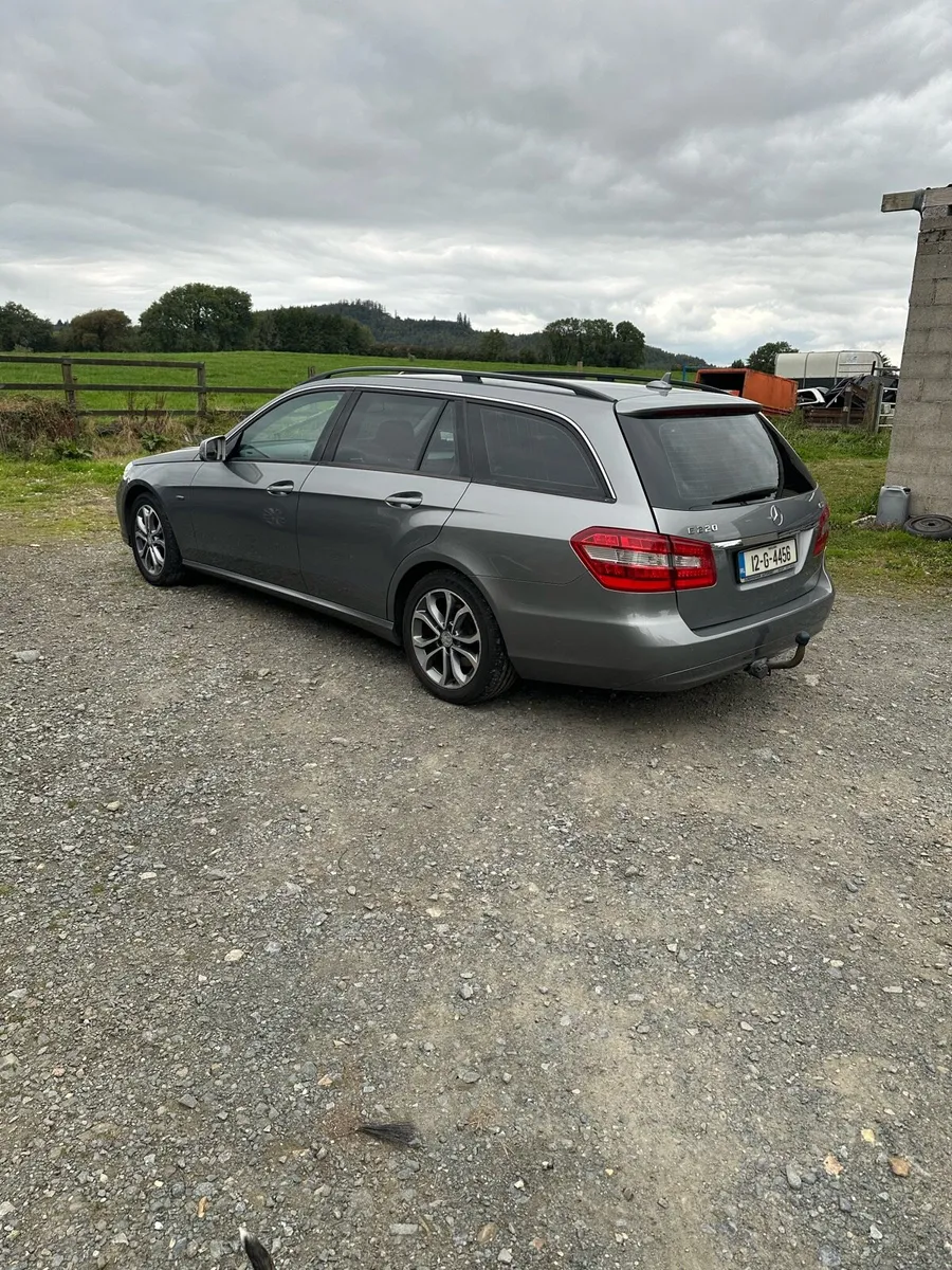 Mercedes E220 Estate - Image 4