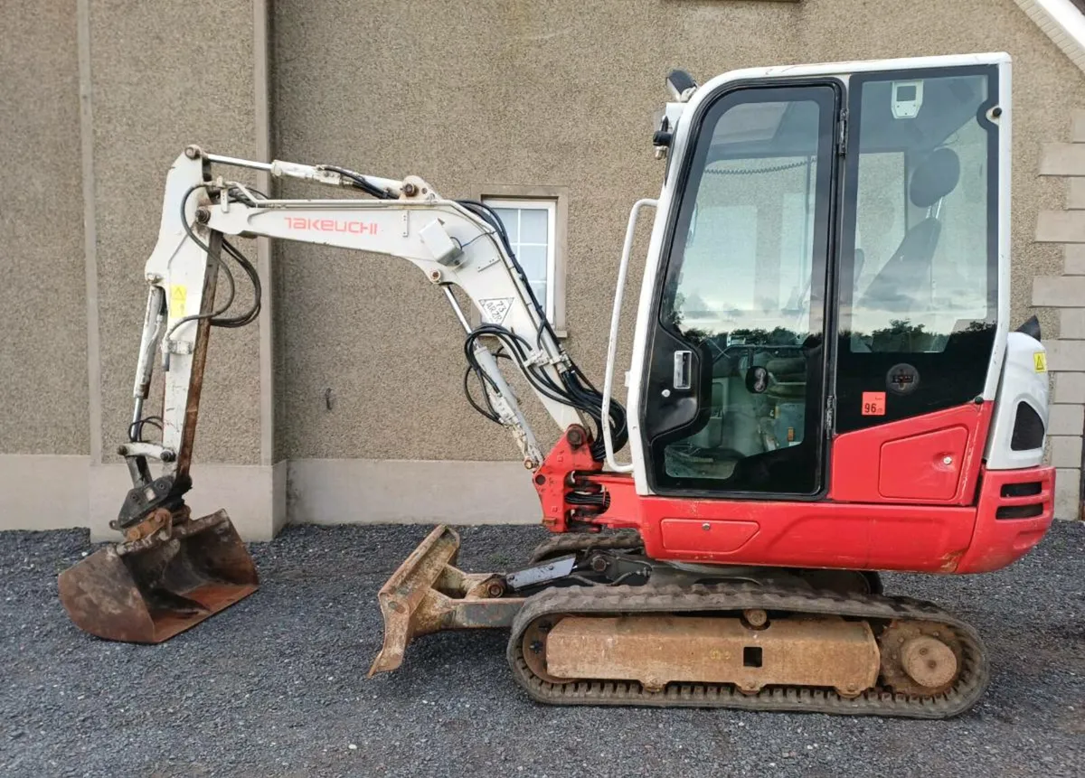 2017 Takeuchi TB230 - Image 2