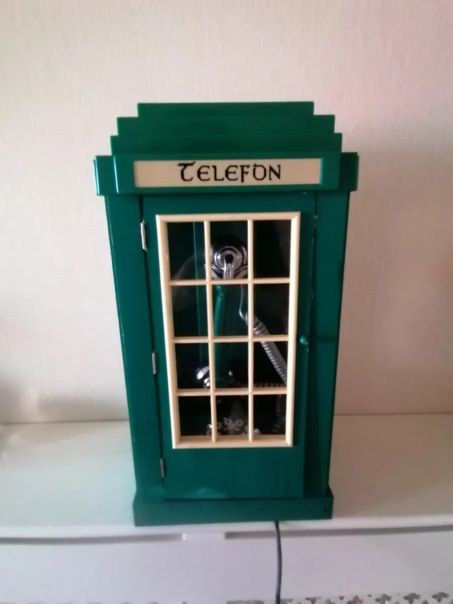 Phone box replica - Image 2