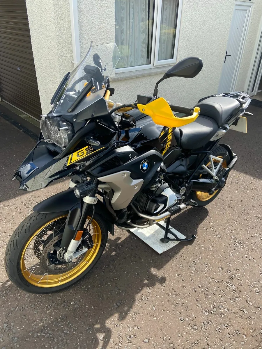 BMW R1250 GS - Image 1
