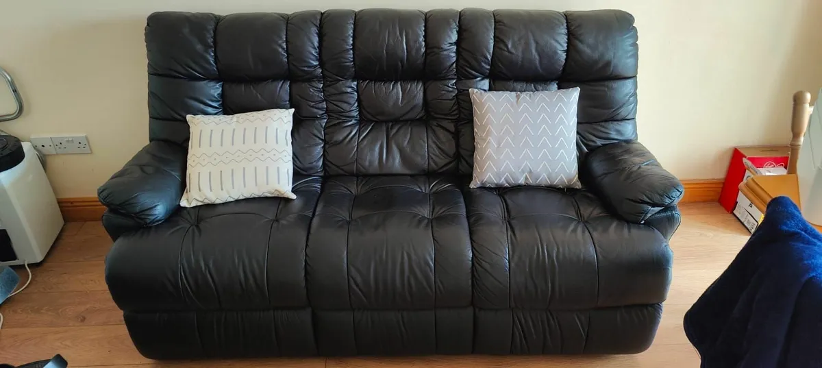 Sofa - colection needed.