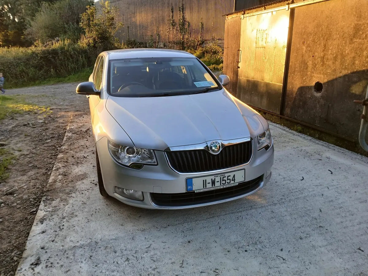 Skoda Superb 2011 - Image 1