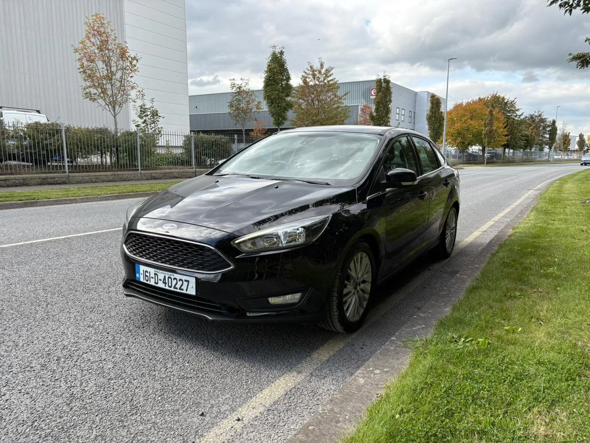 Ford Focus 2016 saloon 1 owner fsh - Image 3