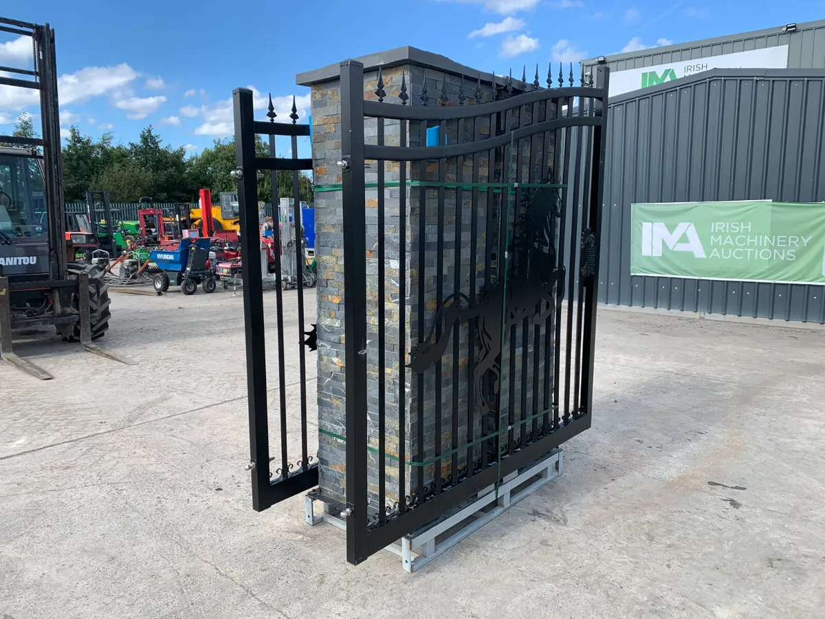 NEW 17FT IRON GATES & PILLARS FOR AUCTION - NAAS - Image 4