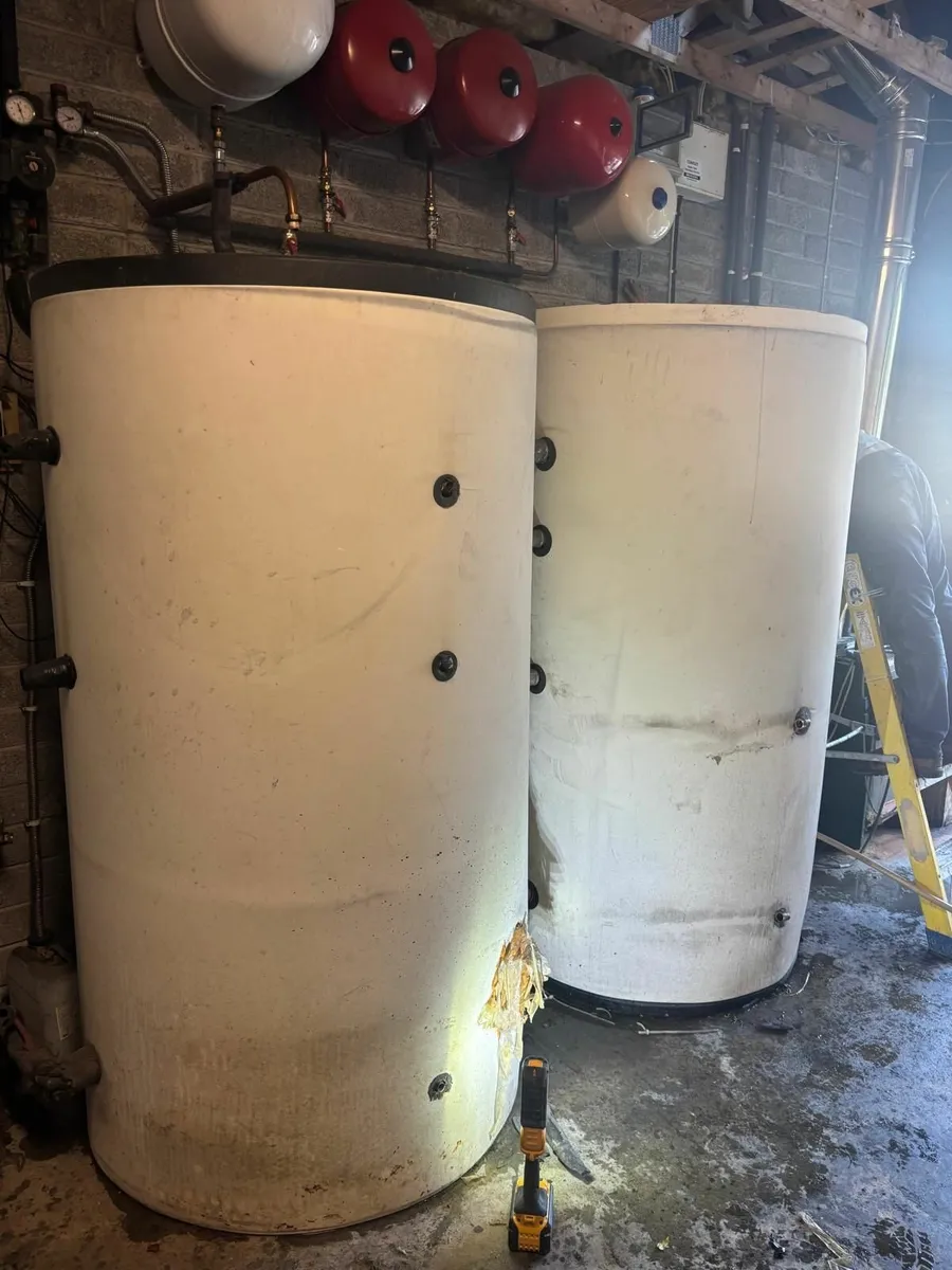 Two buffers one tank in tank - Image 1