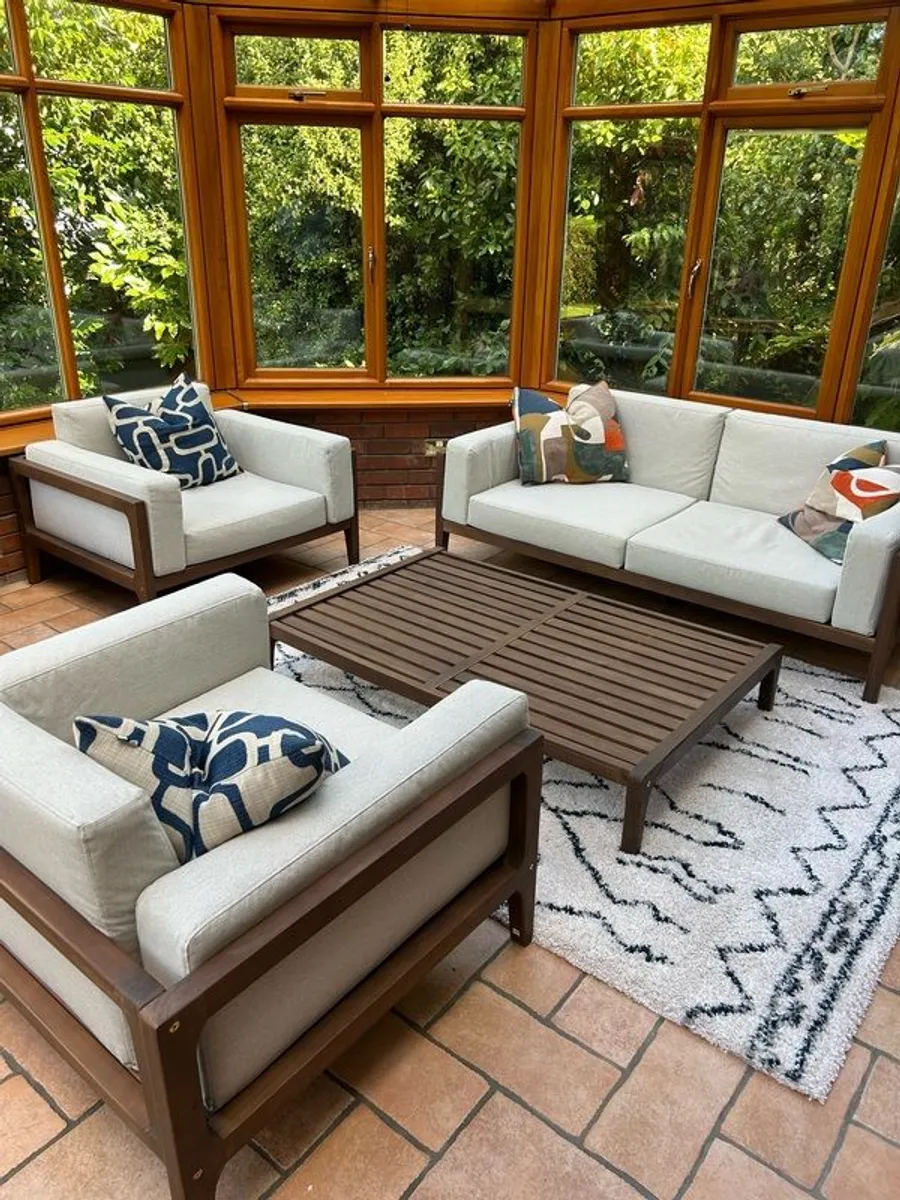 Garden furniture - Image 1