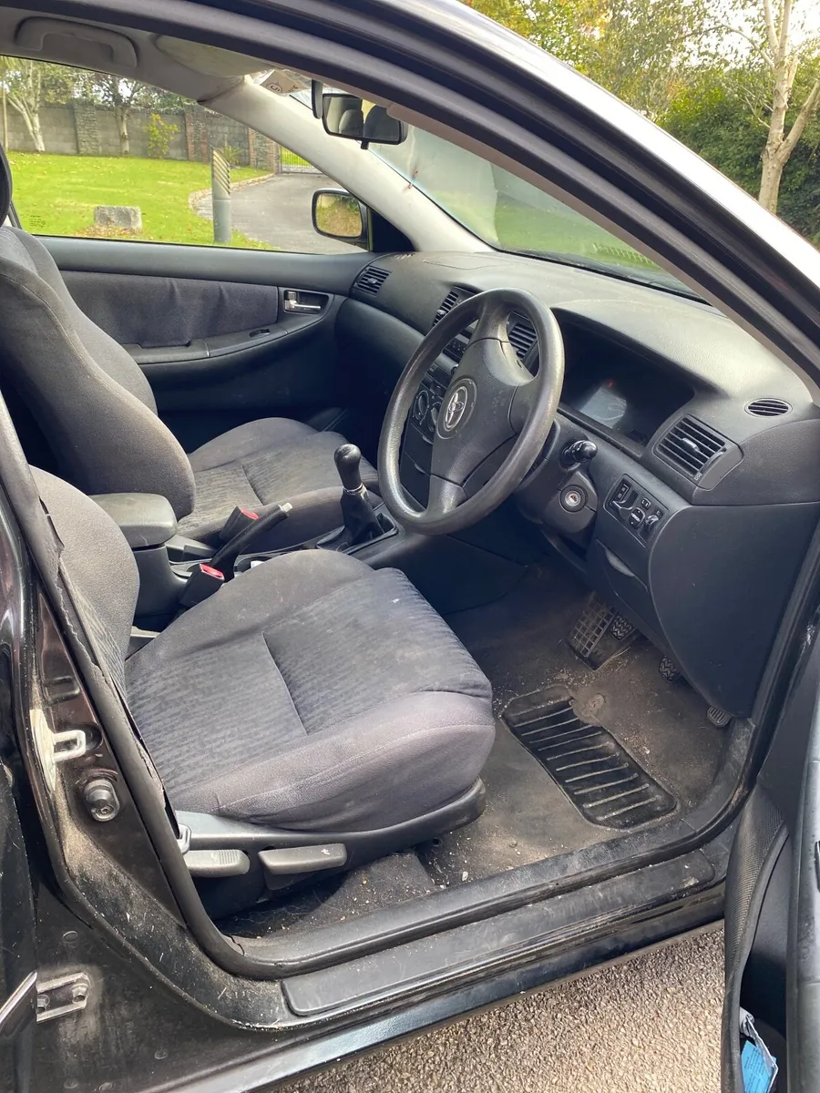 Toyota Corolla 2002 - Image 4