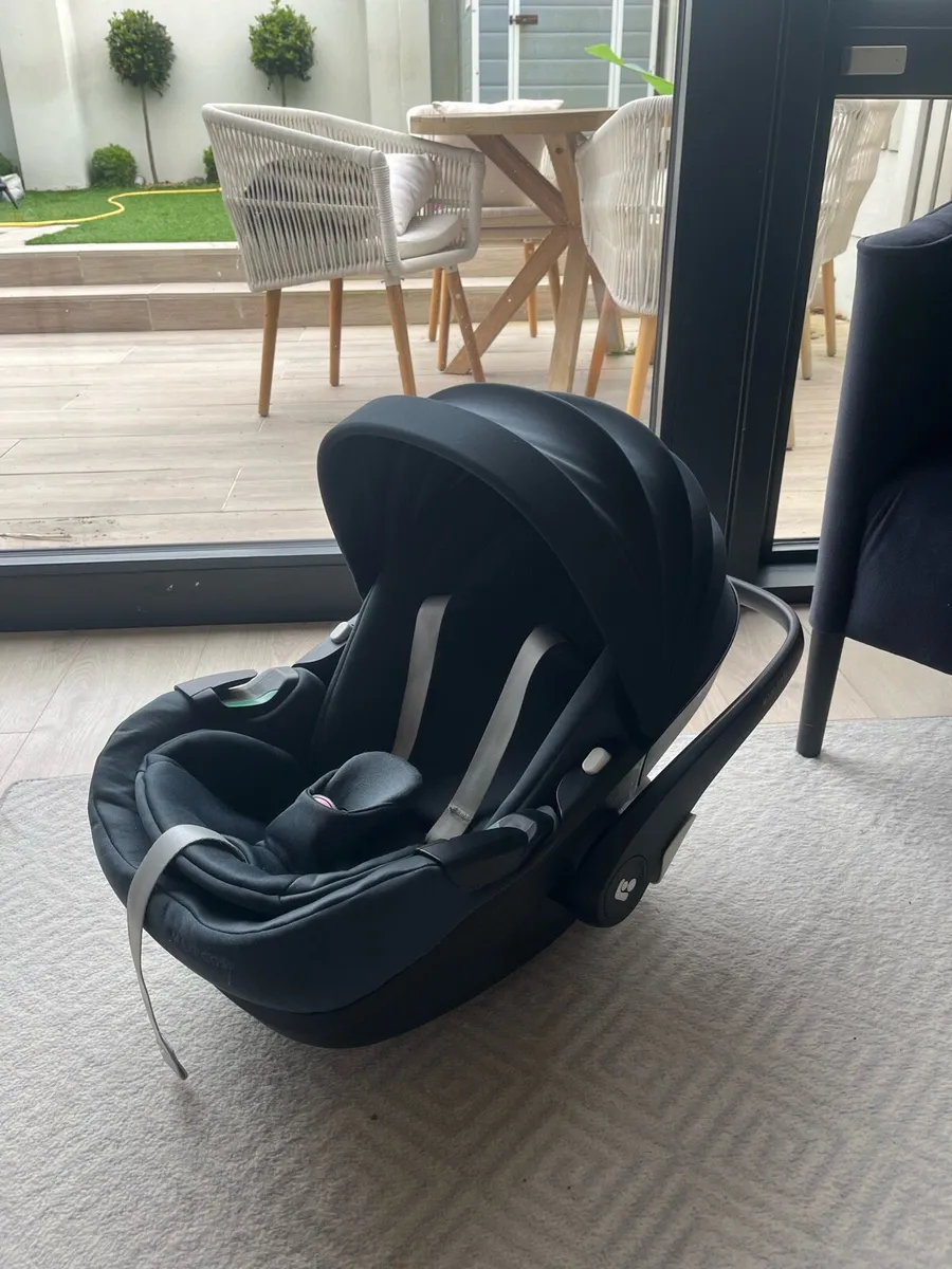 Maxi Cosi Pebble 360 Pro car seat & base-Graphite - Image 4