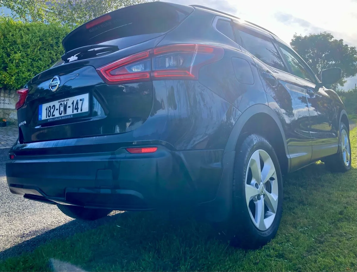Nissan Qashqai SV 1.2 Petrol Automatic - Image 4
