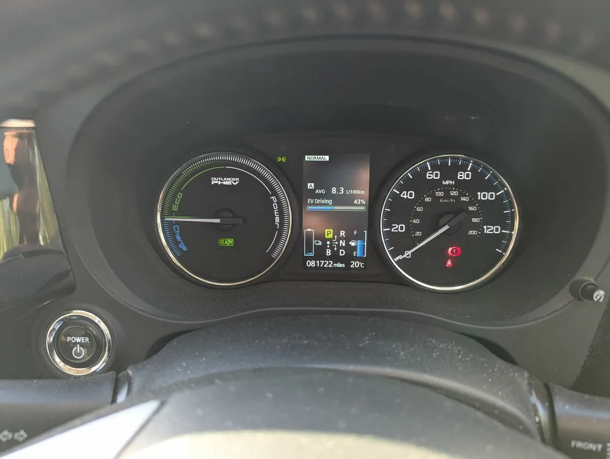 Mitsubishi Outlander 2015 - Image 3