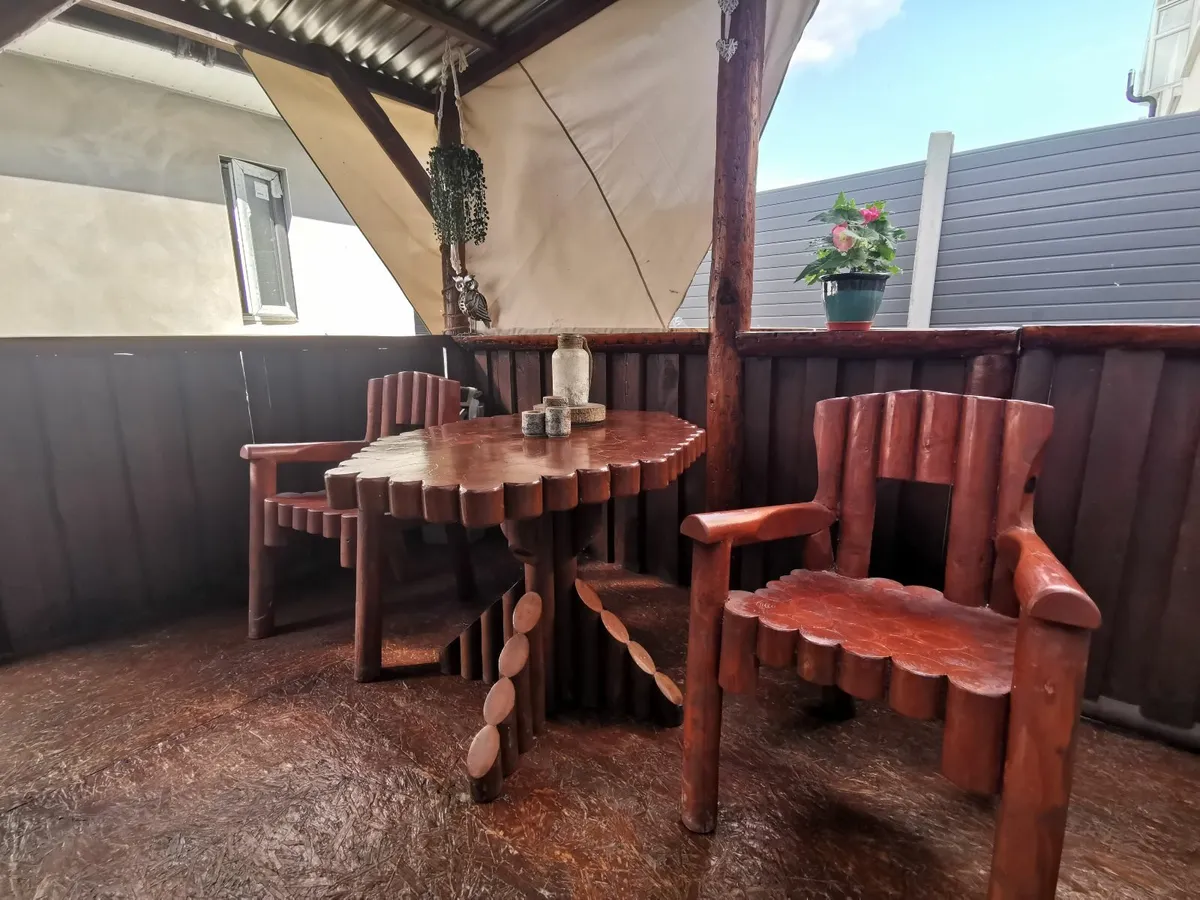 Table and two wooden chairs for the terrace+box - Image 4