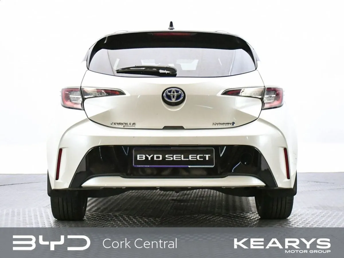Toyota Corolla 1.8 Hybrid Luna Sport Hatchback - Image 3