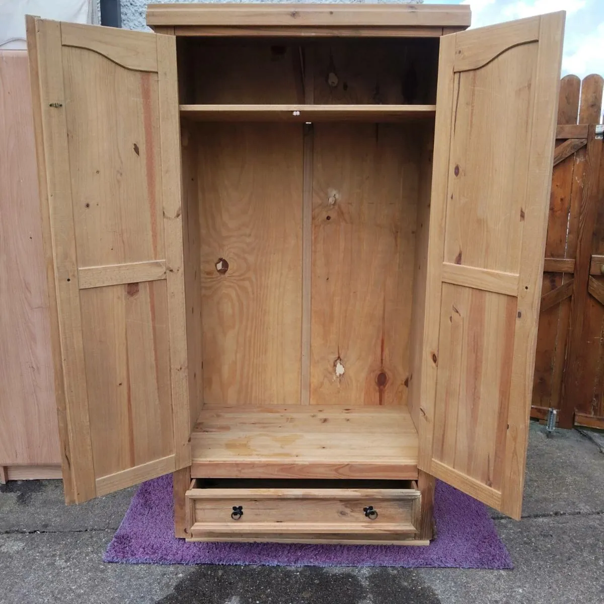 Mexican Pine Wardrobe - Image 4